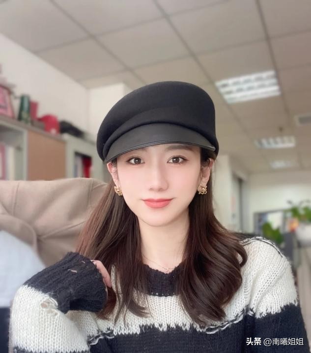 显脸小的帽子戴法,为什么有人戴帽子显脸大