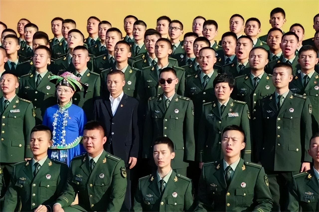 中国排雷英雄杜富国授勋仪式,排雷英雄杜富国八一勋章视频