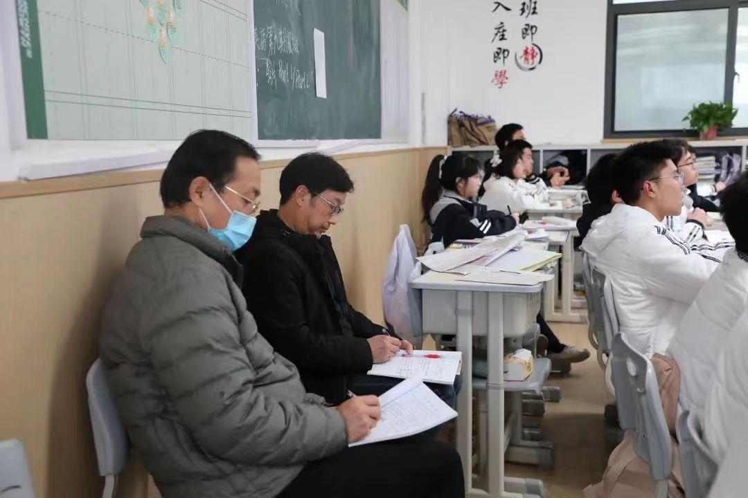 缁甸槼涓滆景楂樼骇涓鎺㈡牎,缁甸槼涓滆景楂樼骇涓鎺㈣