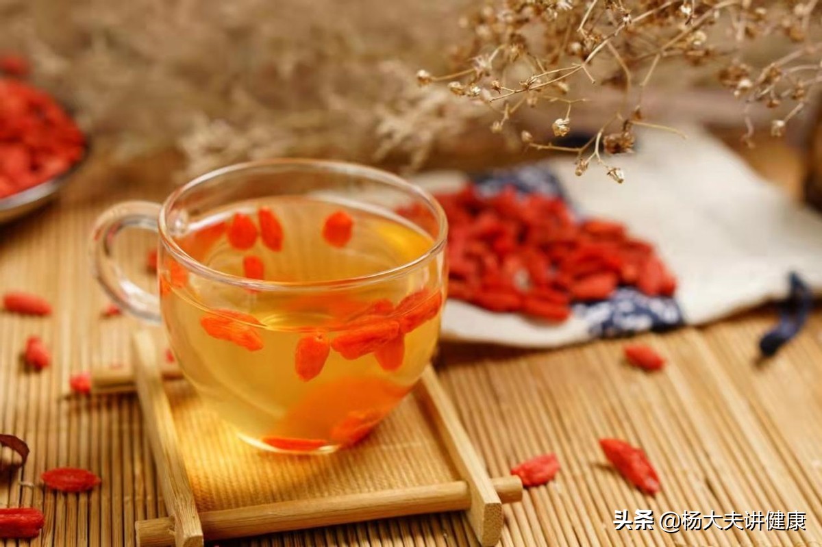 吃枸杞有什么好处和功效,吃枸杞有什么好处呢