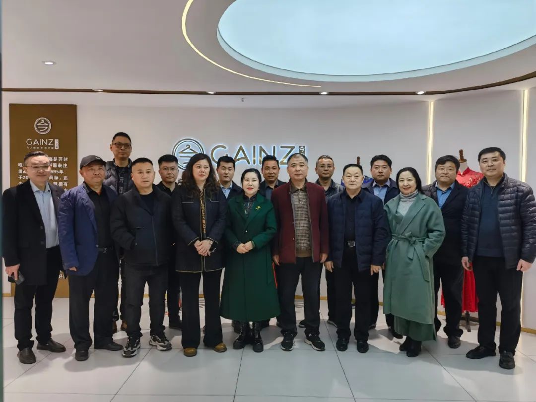 初心引领、匠心致远龙亭区新联会祝贺会员企业盛大开业