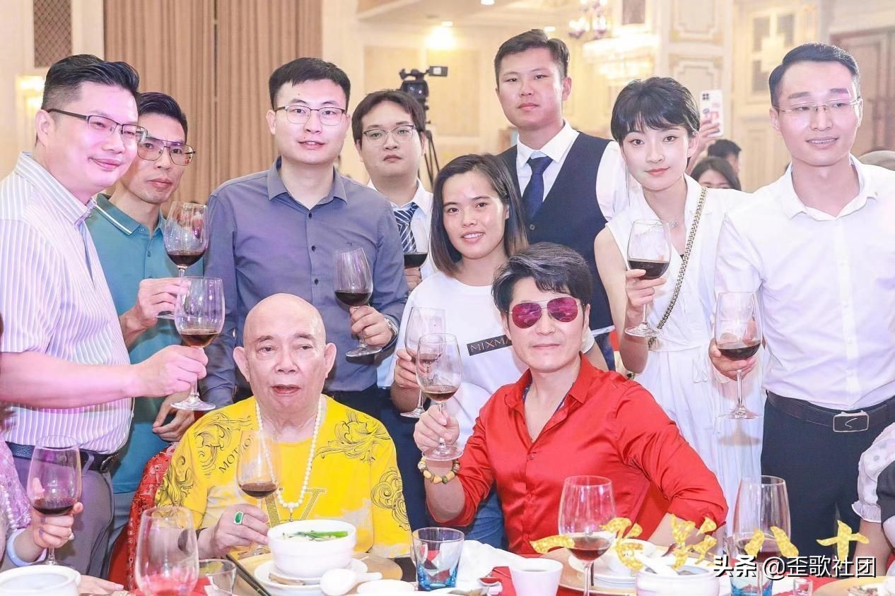 地产行业遇冷地产人怎么转型,深圳房地产遇冷