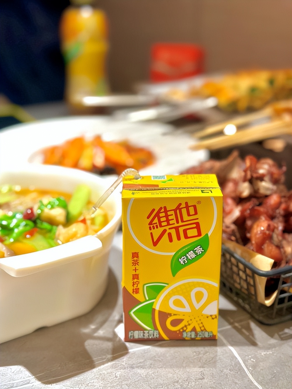 维他奶柠檬茶配烧烤,夏天的味道就是一杯柠檬茶加烧烤