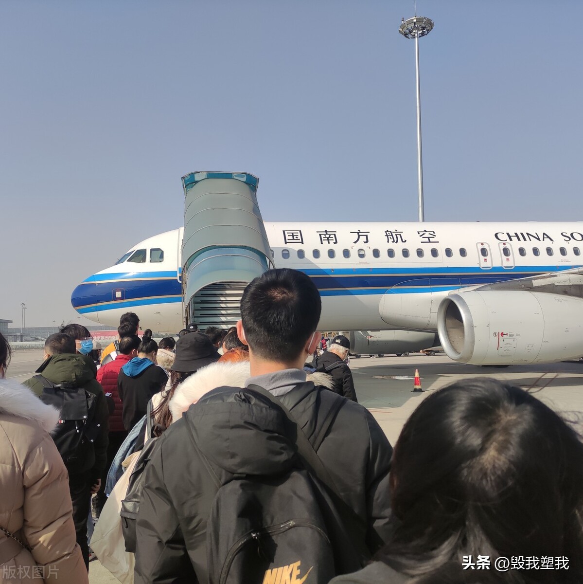 第一次坐飞机详细流程新手,新手不会坐飞机怎么办