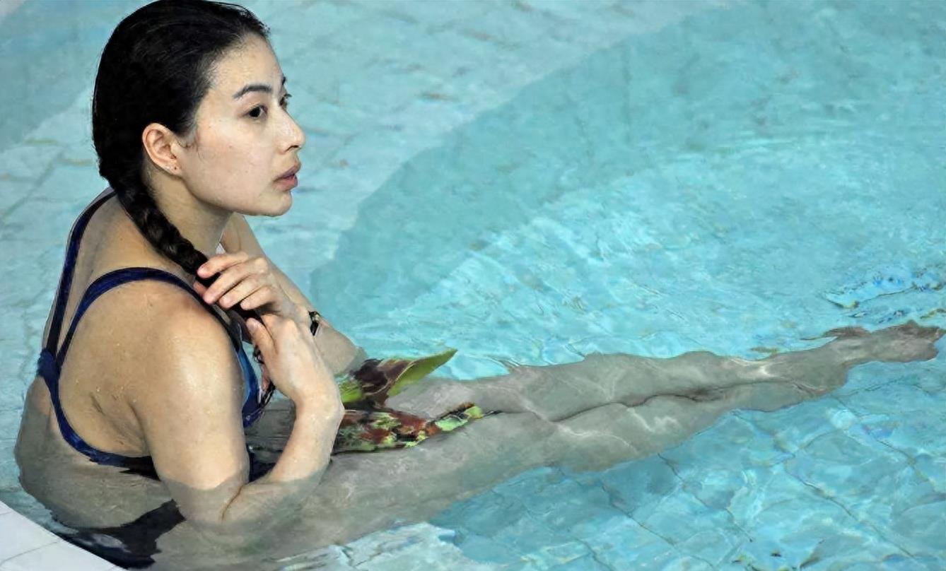 女运动员的痛苦程度,女运动员赛场上痛苦哭