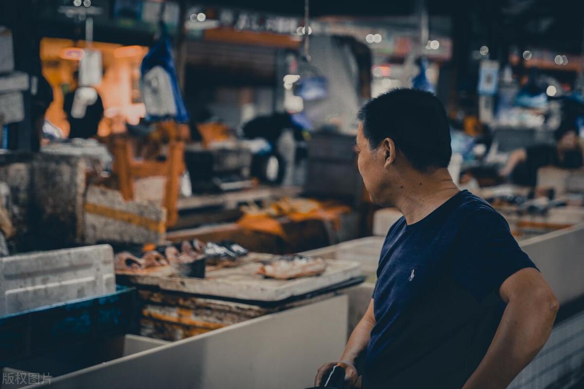 上海2022年退休人员，养老金3000元，2023年上调后每月领多少钱？