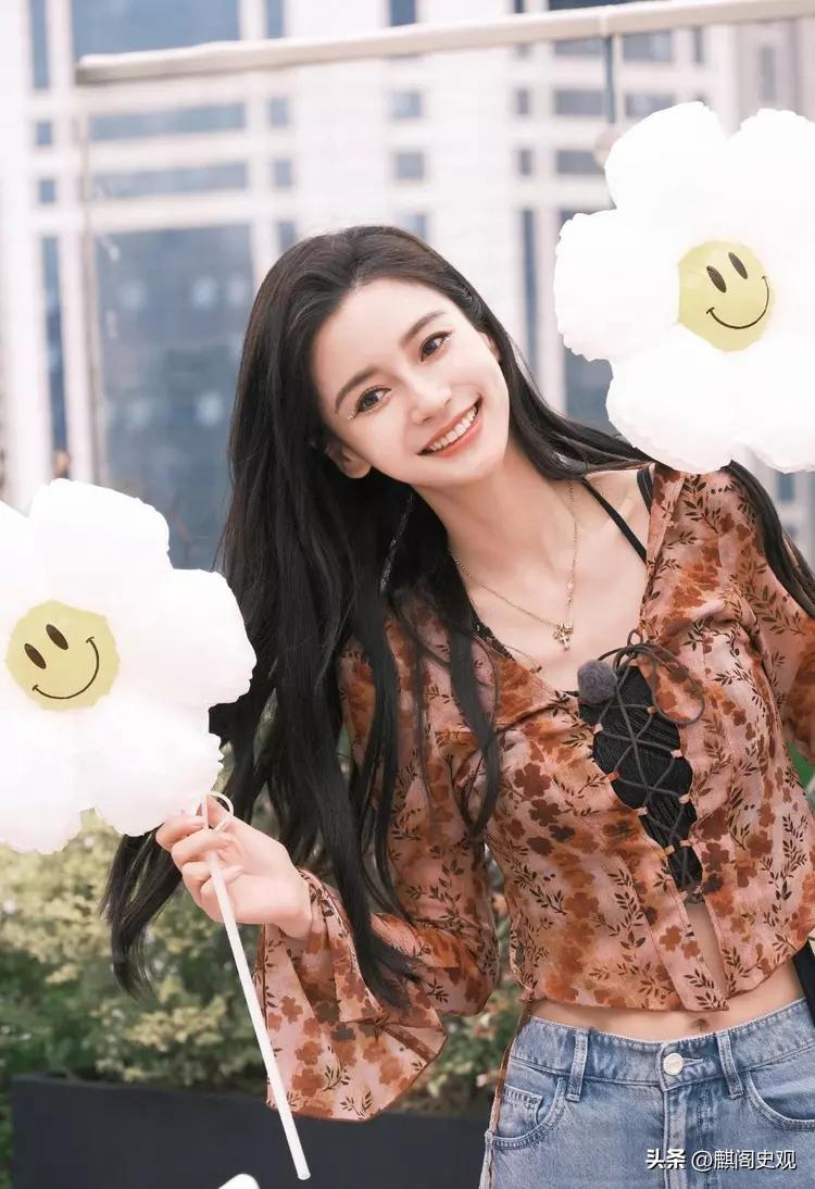 黄晓明又和绯闻女友同框了,黄晓明和前女友合照