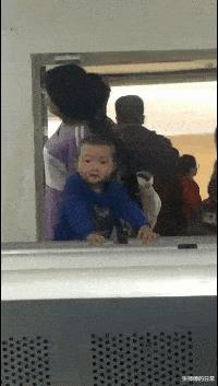 “你以为女生睡觉都是靠着男票？为你解锁更多姿势！”