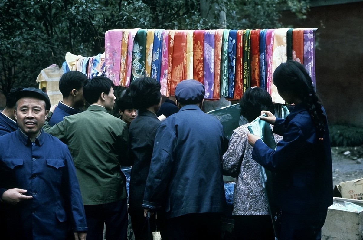 的确良现在怎么样了,的确良哪一年开始没落的