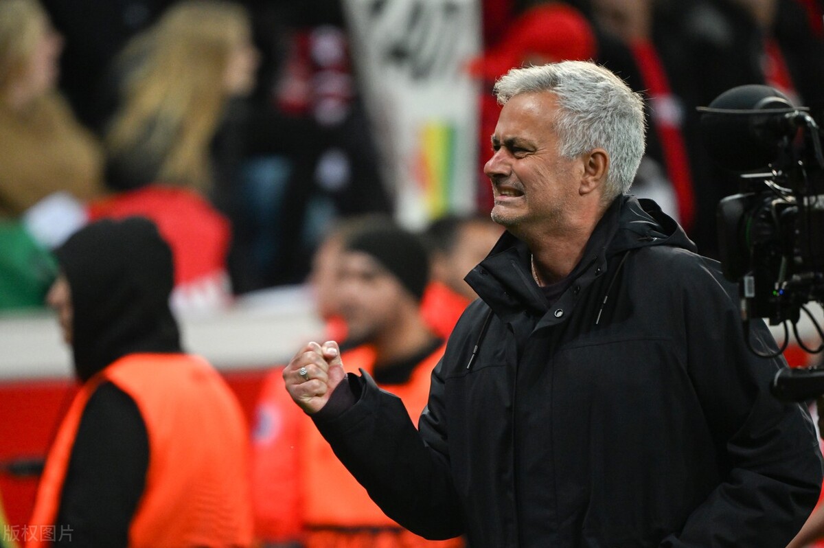 勒沃库森对阵罗马采访,勒沃库森角球误判