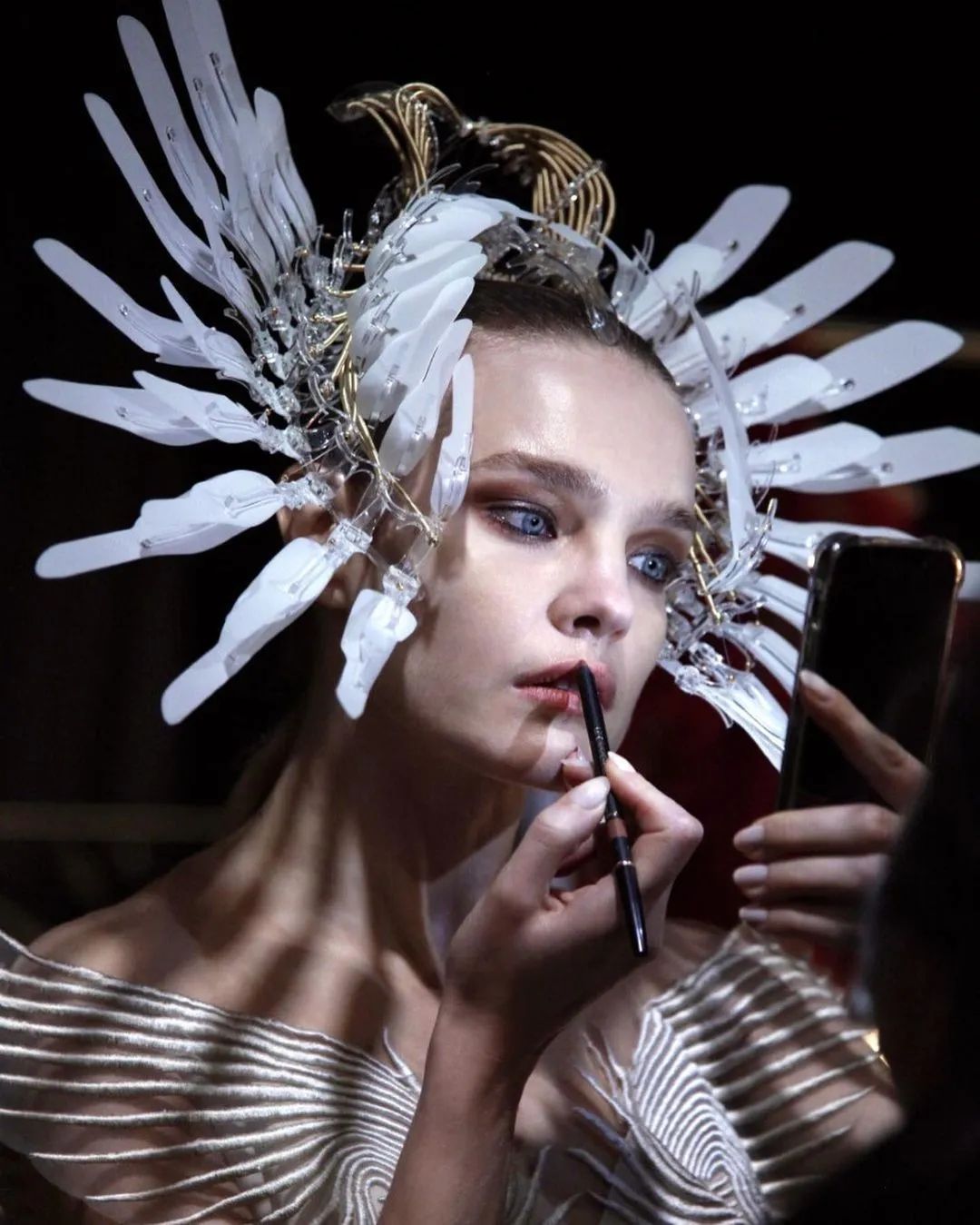 身价200亿LV太子妃找回失散多年的亲妹！网友傻眼：还缺妹妹吗？