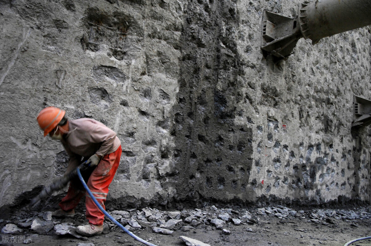 中国男足商业化,男足真的不努力吗