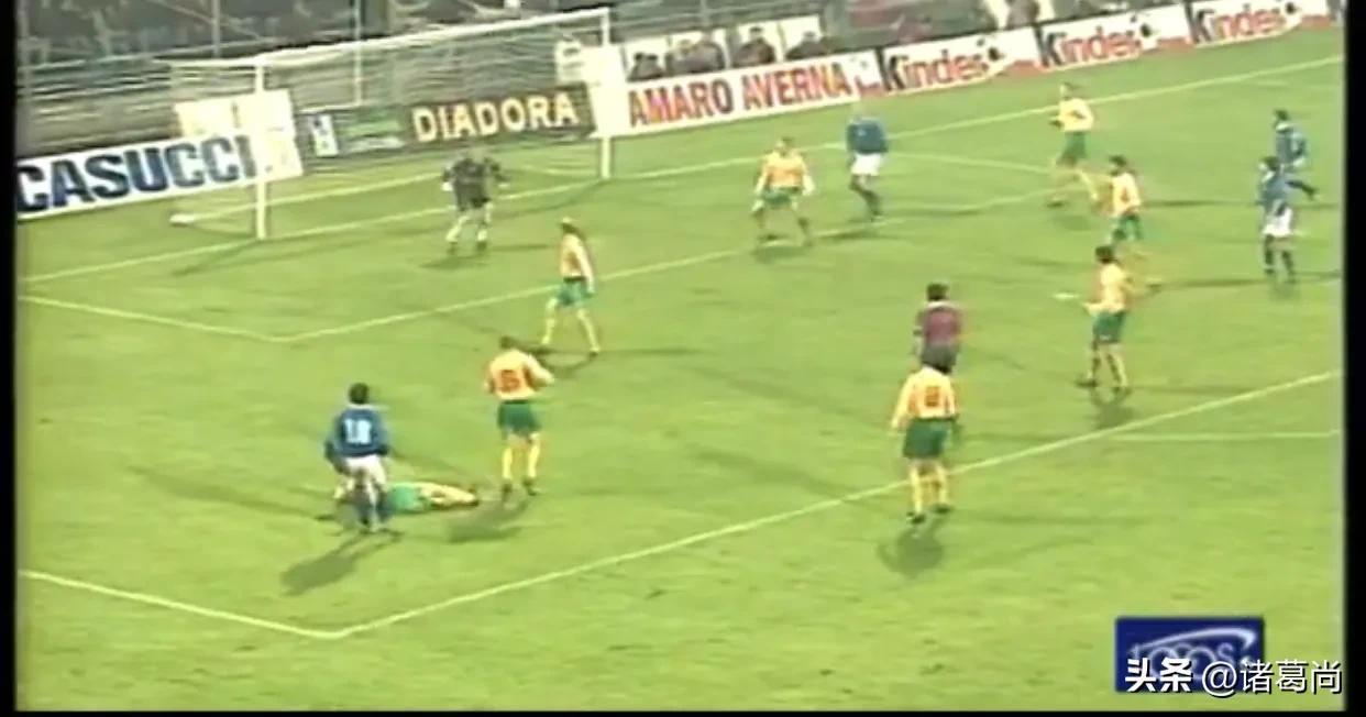 意大利90年代球员,90年代意大利国家队队服