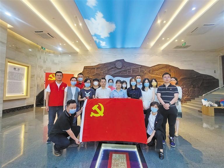 我之所以要入党,为何要入党简短回答