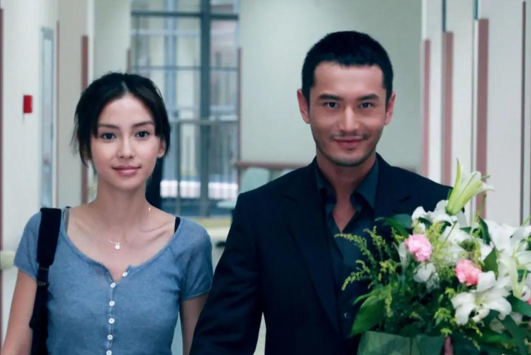 黄晓明杨颖被曝分居两年,黄晓明又和绯闻女友同框了