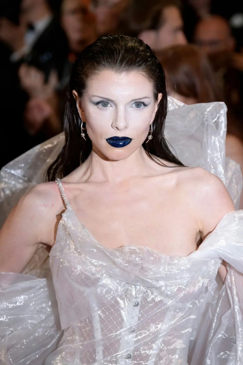 范冰冰为什么可以出现在戛纳红毯,范冰冰在戛纳让人吐槽的是什么