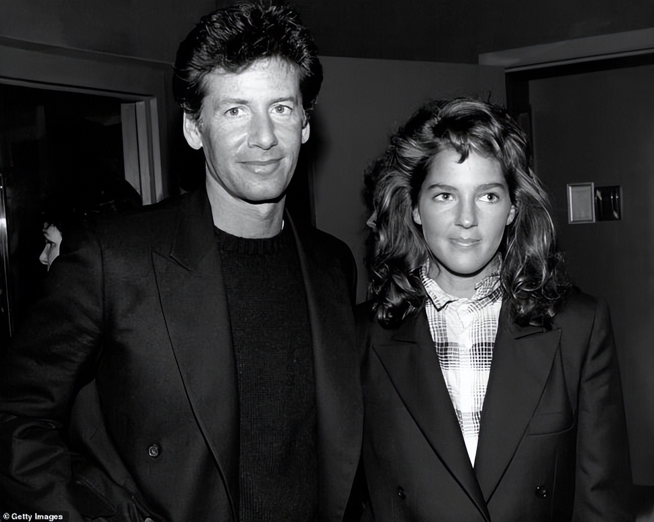 79岁CK创始人的情史，曾有两任漂亮前妻，今和34岁男模约会已六年