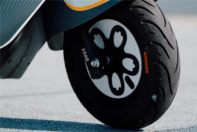 小刀电动车企鹅功能,小刀企鹅电动车新国标新品发布会