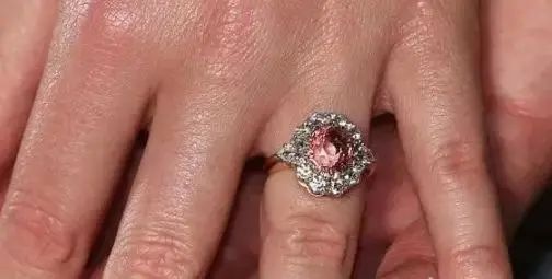 世界三大求婚戒指,拿破仑求婚钻戒