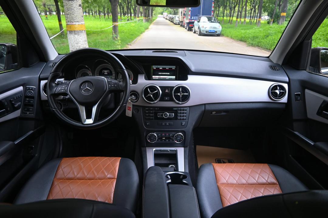 有颜值有面子几万块的二手车,15奔驰glk300二手适合入手吗