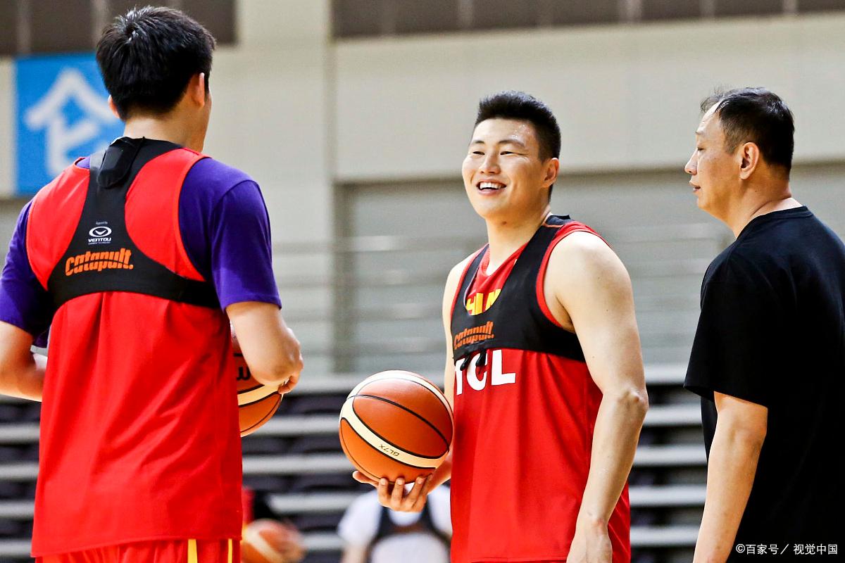 CBA季后赛前瞻:广东男篮整装待发,任骏飞缺席名单,赵睿要改变