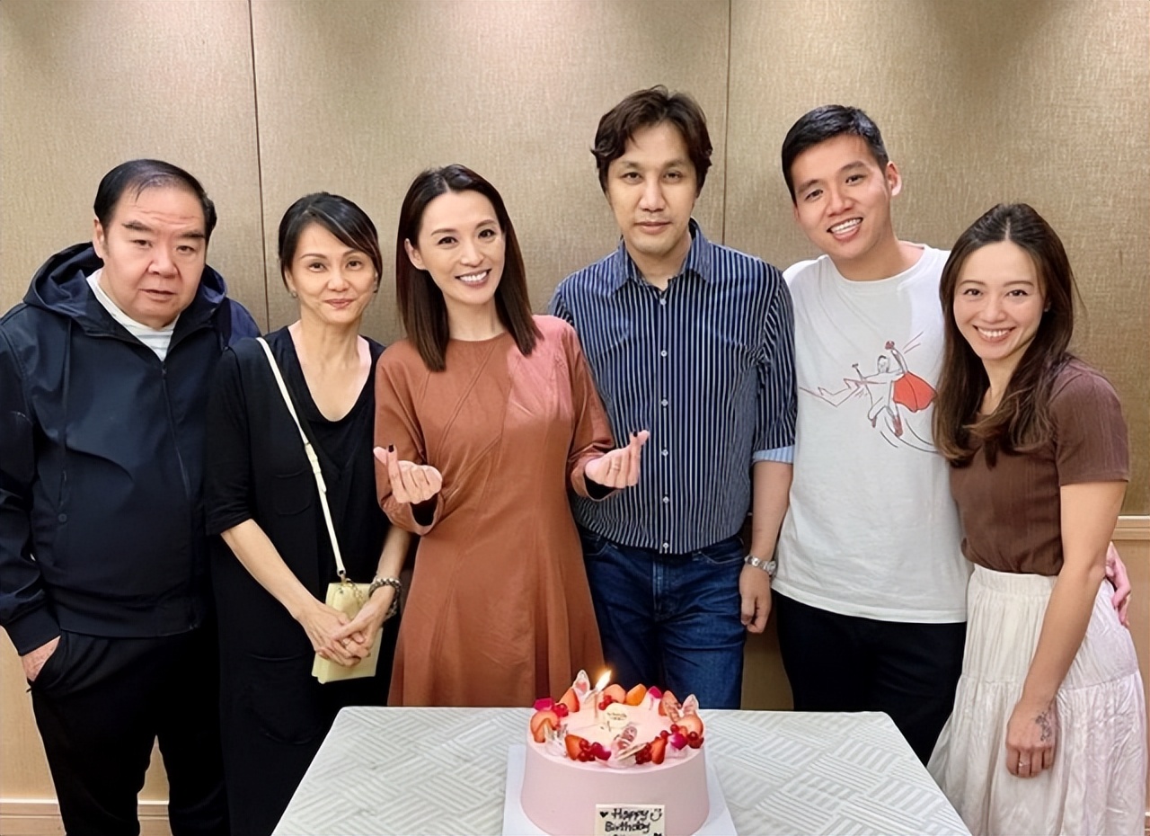 看上去很瘦体重却很重的明星,发福最明显的5位明星