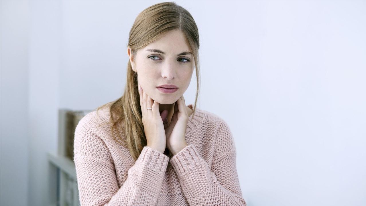 艾滋病早期口腔溃疡有什么症状,口腔溃疡是艾滋病前期典型症状吗