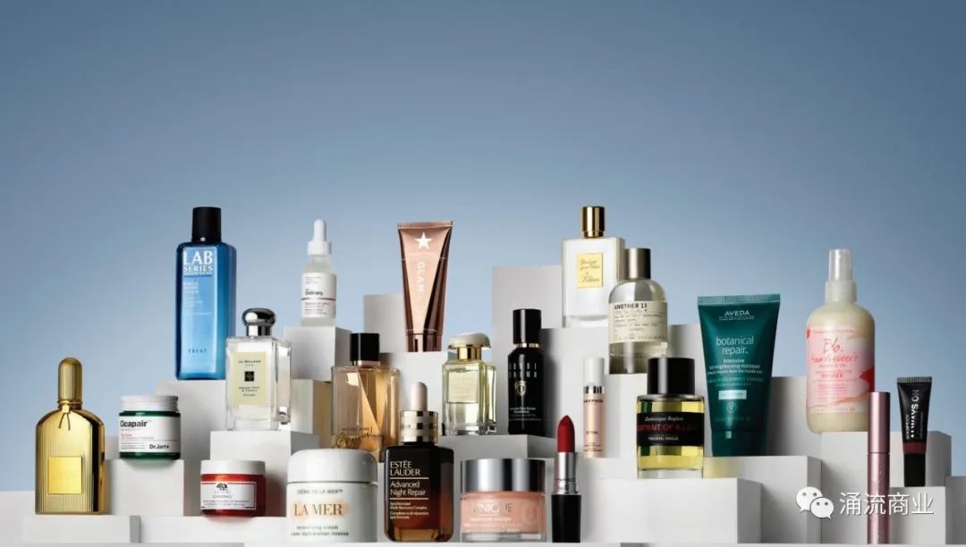 雅诗兰黛店门,雅诗兰黛在门口拐角