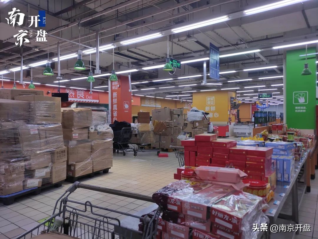 货架被搬空！南京这家沃尔玛，要关了