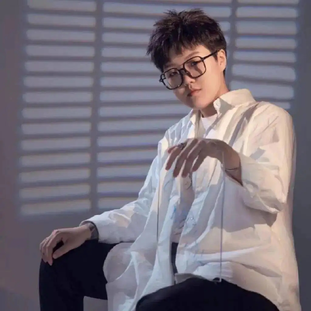 同样是原创歌手为什么差距这么大,内地乐坛和台湾乐坛对比哪个好