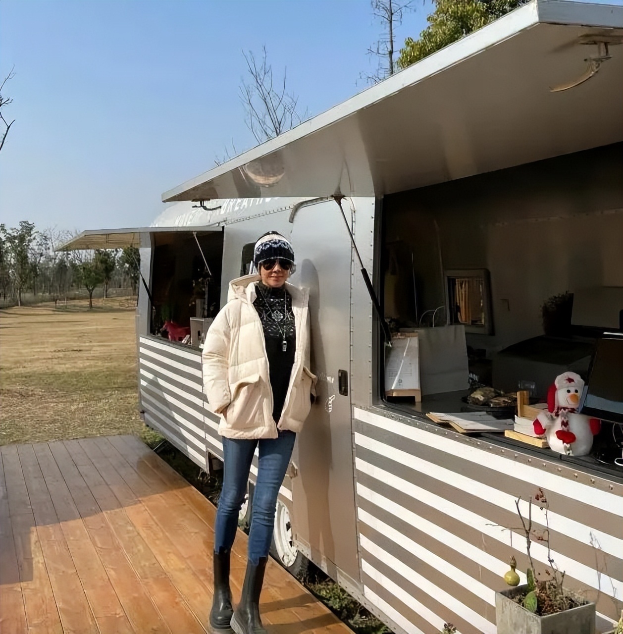 54岁刘嘉玲保持身材的小秘诀,刘嘉玲不化妆前后对比照