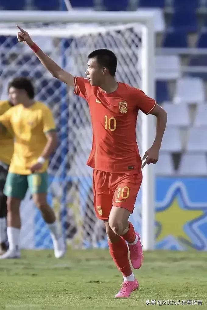 董路怒批足协完整视频,杨晨李玮峰董路做的节目