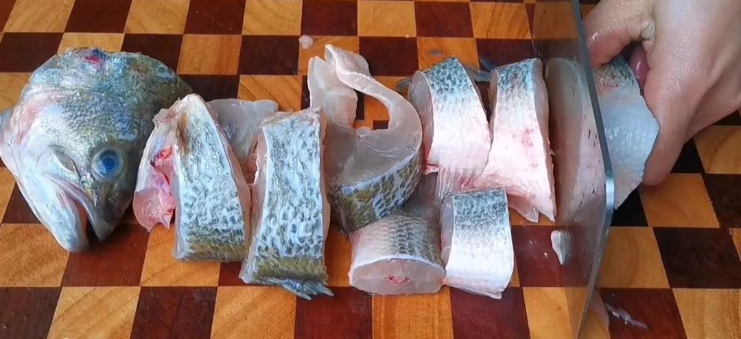 更年期不要太节俭多吃碱性食物,更年期补充雌激素食物方法