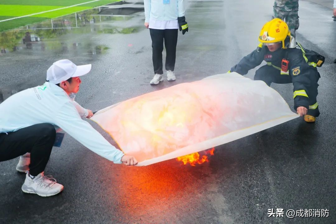 成都大运会志愿者全要素演练,成都大运会安保志愿者