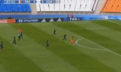 大冷门，2-1！韩国掀翻世界冠军，苦等26年复仇，中国男足未参赛