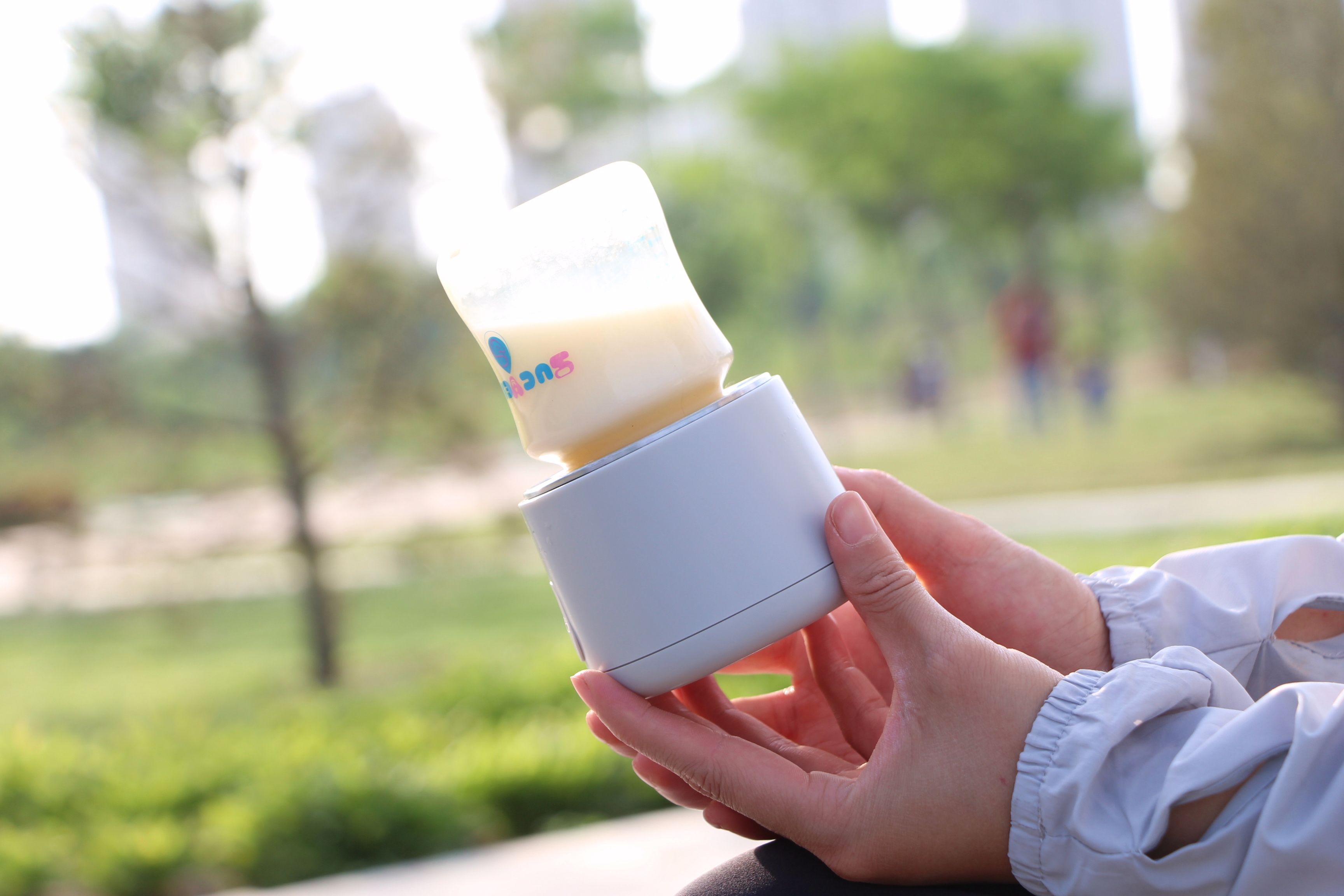 恒温保温智能全自动宝宝调奶器,七彩叮当的便携调奶器