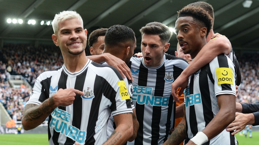 本赛季在纽卡状态神勇的阿尔米隆：浓眉大眼的全村希望