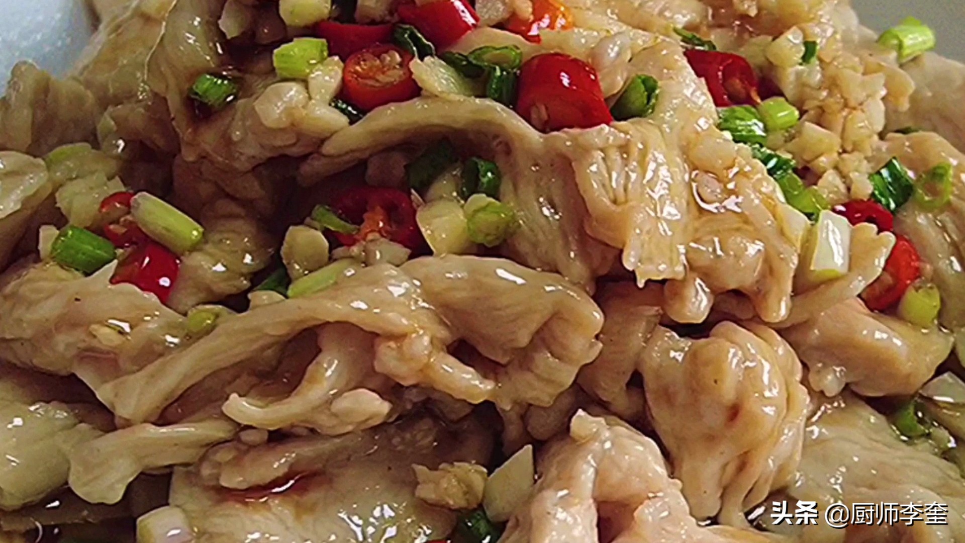 鸡胸肉手撕鸡简单做法又嫩又好吃,鸡胸肉最好吃的做法黄焖鸡