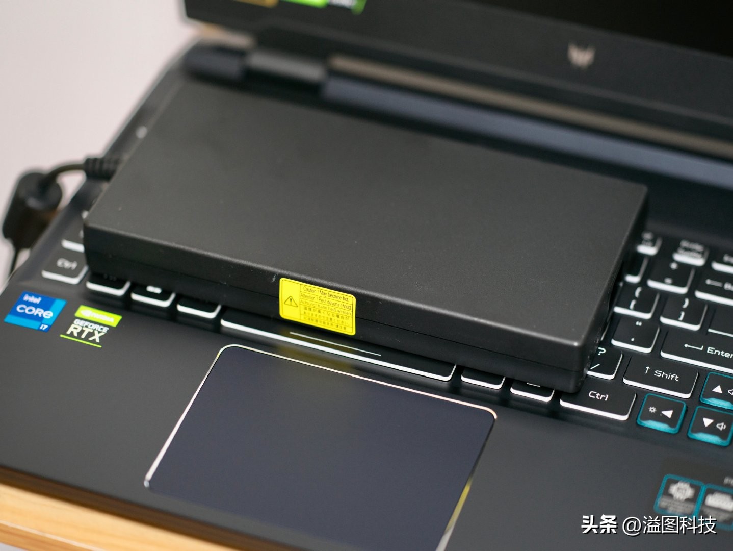 持续进化的游戏,宏碁掠夺者战斧300和拯救者r9000p