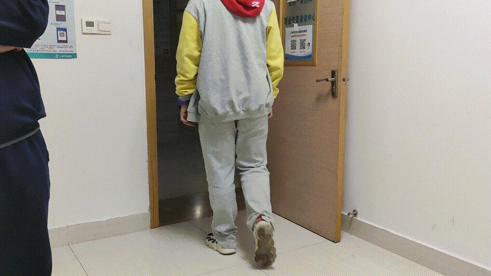 跑完步后大腿根骨头关节疼,跑完步走路大腿根部筋疼痛