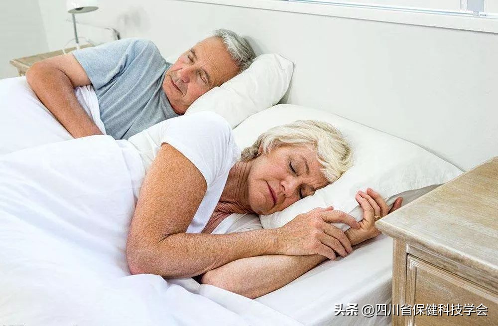 睡到自然醒失眠的自我调养小妙招,长期失眠睡不着中医教你一招