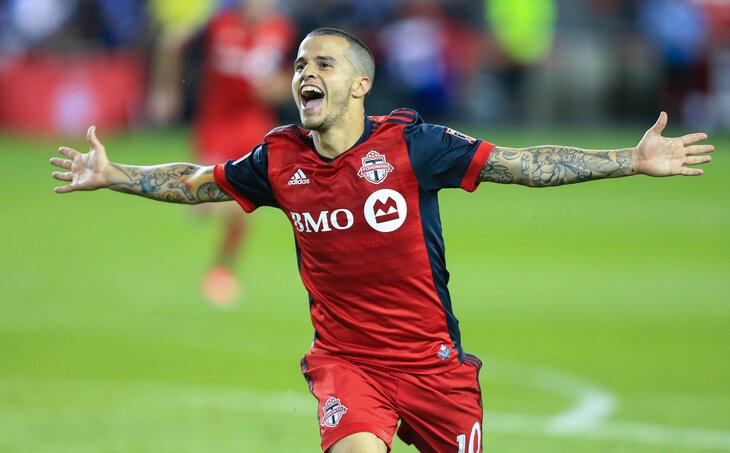 梅西群星闪耀,梅西独造四球领跑美职联