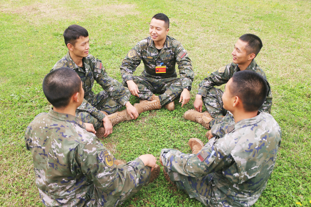 深学深悟矢志强军向战行——*警武**毕节支队多维促学领悟*党**的二十大精神