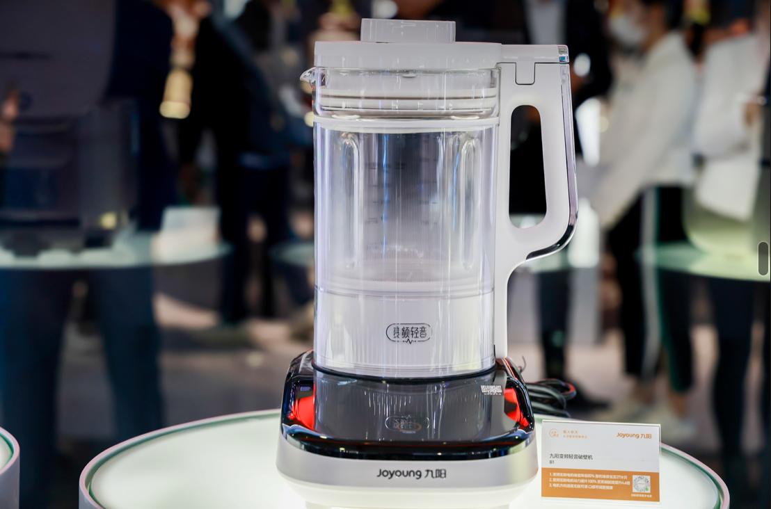 豆浆机=九阳，今天的九阳不止有豆浆机，九阳“太空科技”惊艳AWE