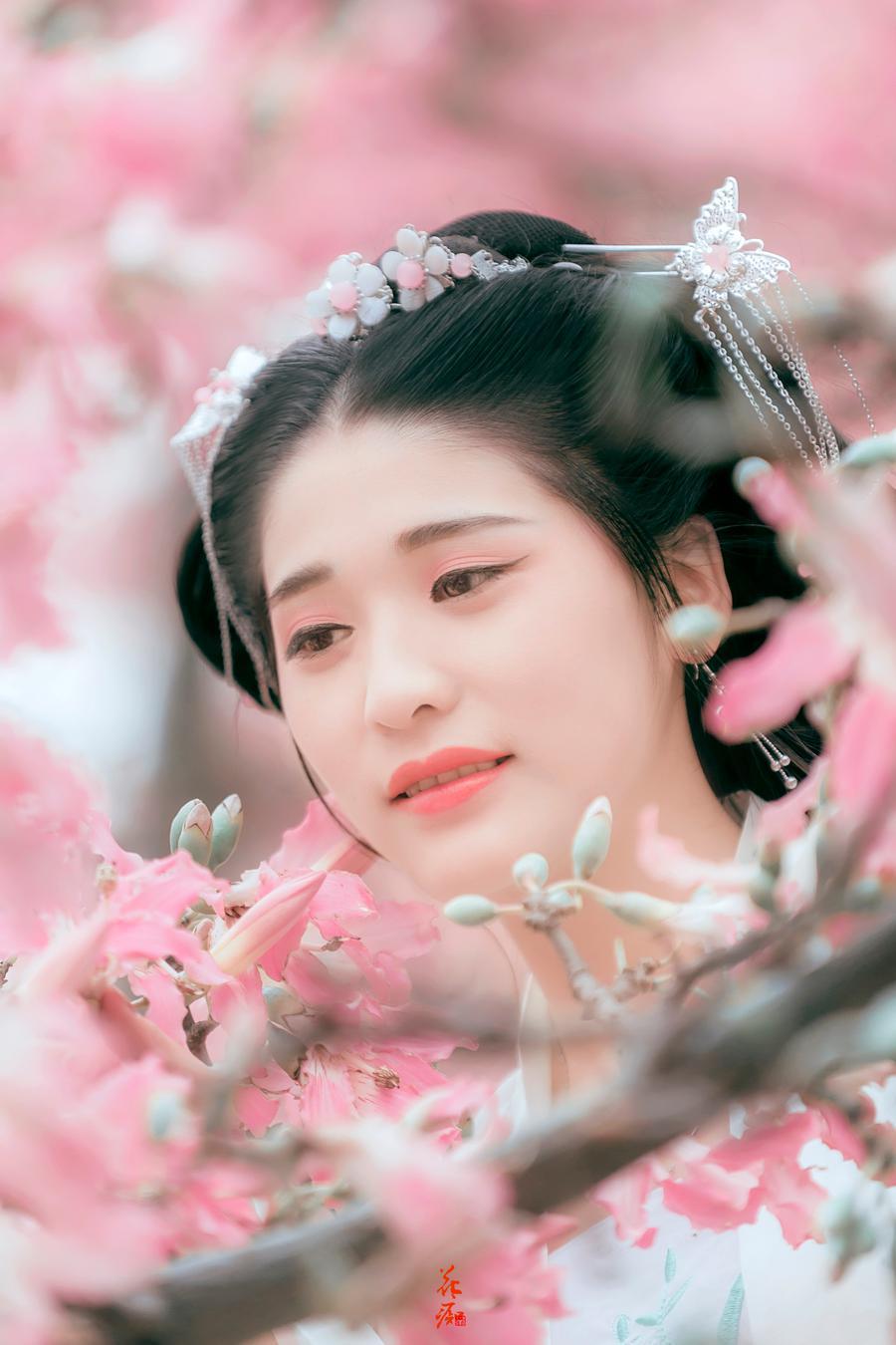 水调歌头虚实结合的写法,水调歌头写作技巧