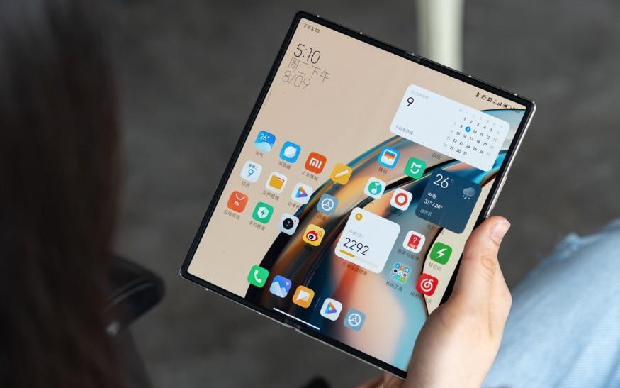 各品牌折叠屏维修价格表,折叠屏内屏坏了维修费用