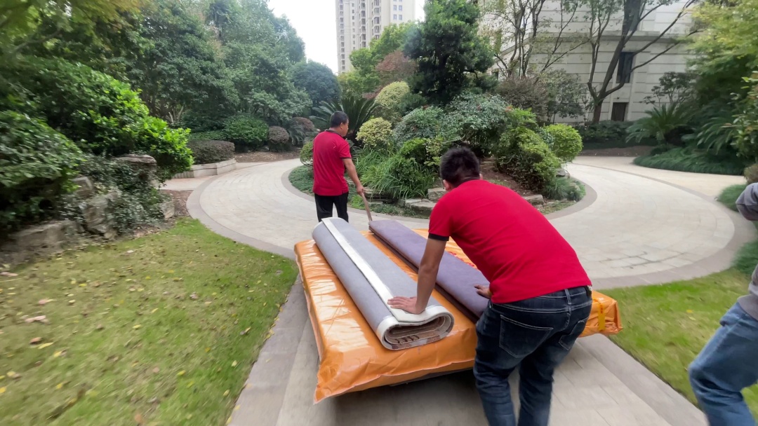 搬家工人一个月能挣多少钱,搬家工月入4万