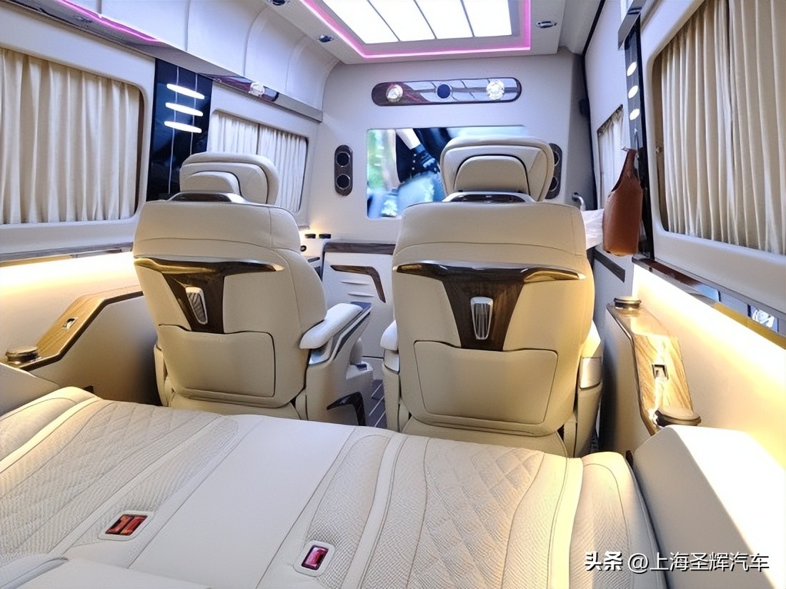 2021款斯宾特加长版内饰,斯宾特四驱3.0柴油车内饰