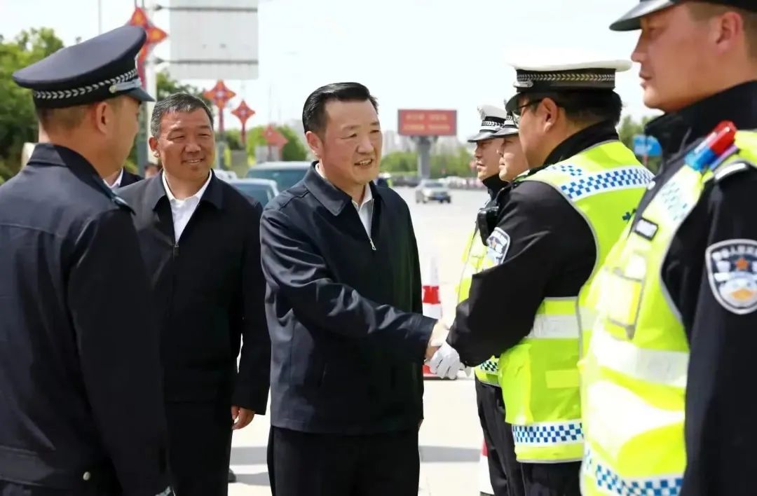杨尚伟深入渭南检查指导五一假日道路交通安保工作