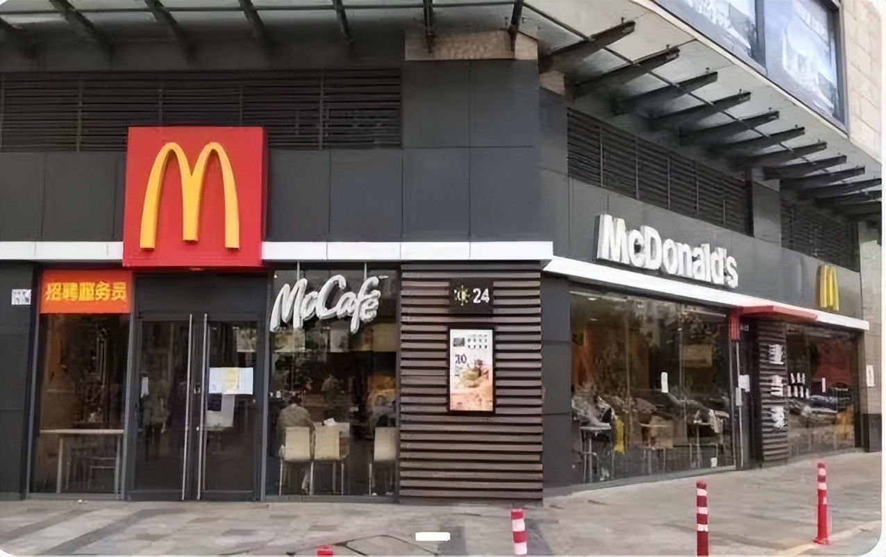 光明最火爆的店铺,光明门面精品店铺